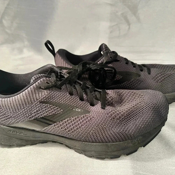 Brooks Revel 5 Mens 9 D Shoes Gray Black Lace Up Sneaker Running Gym 1103741D038 - Picture 2 of 6